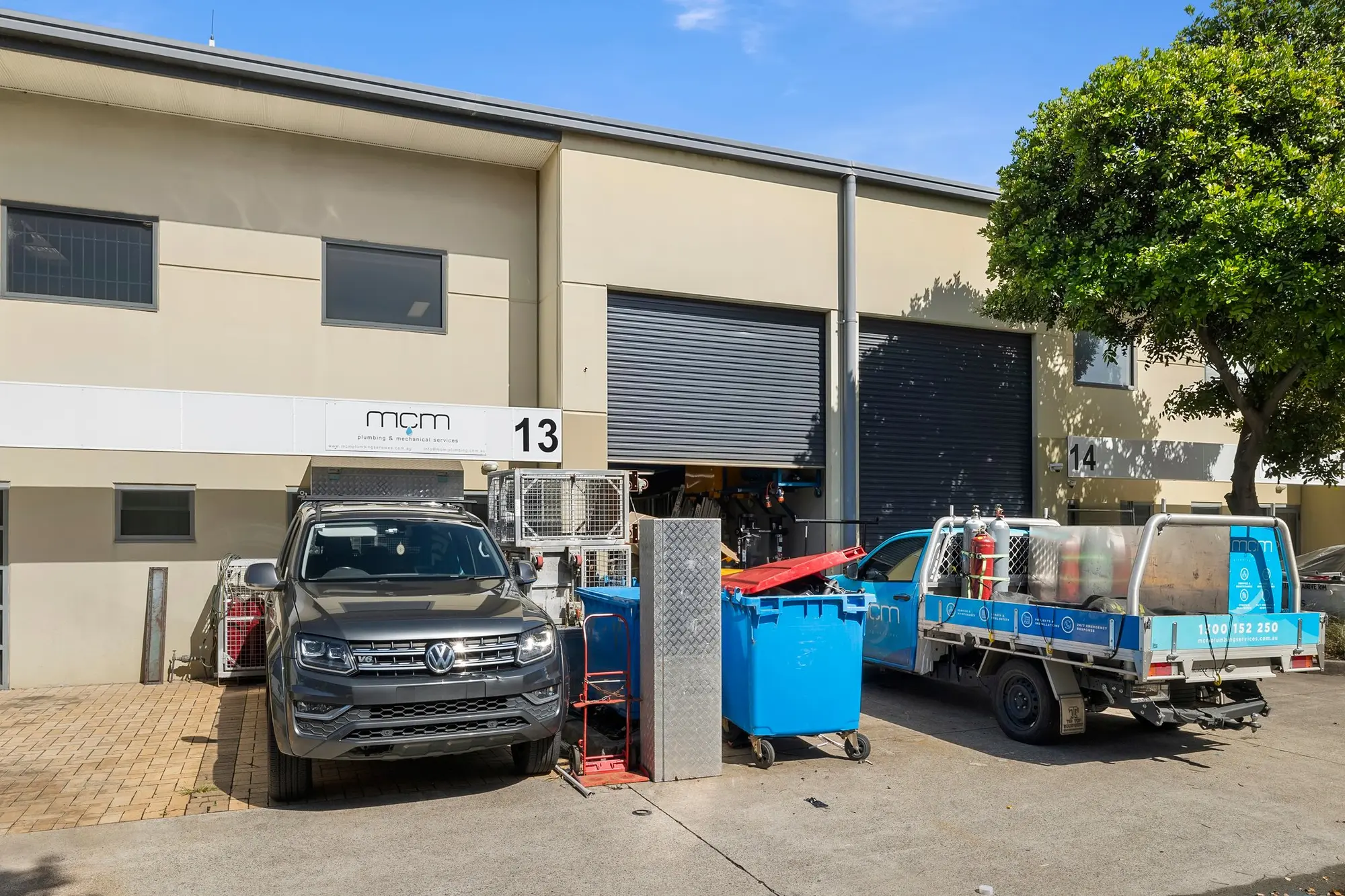 MODERN FACTORY UNIT OFFICE