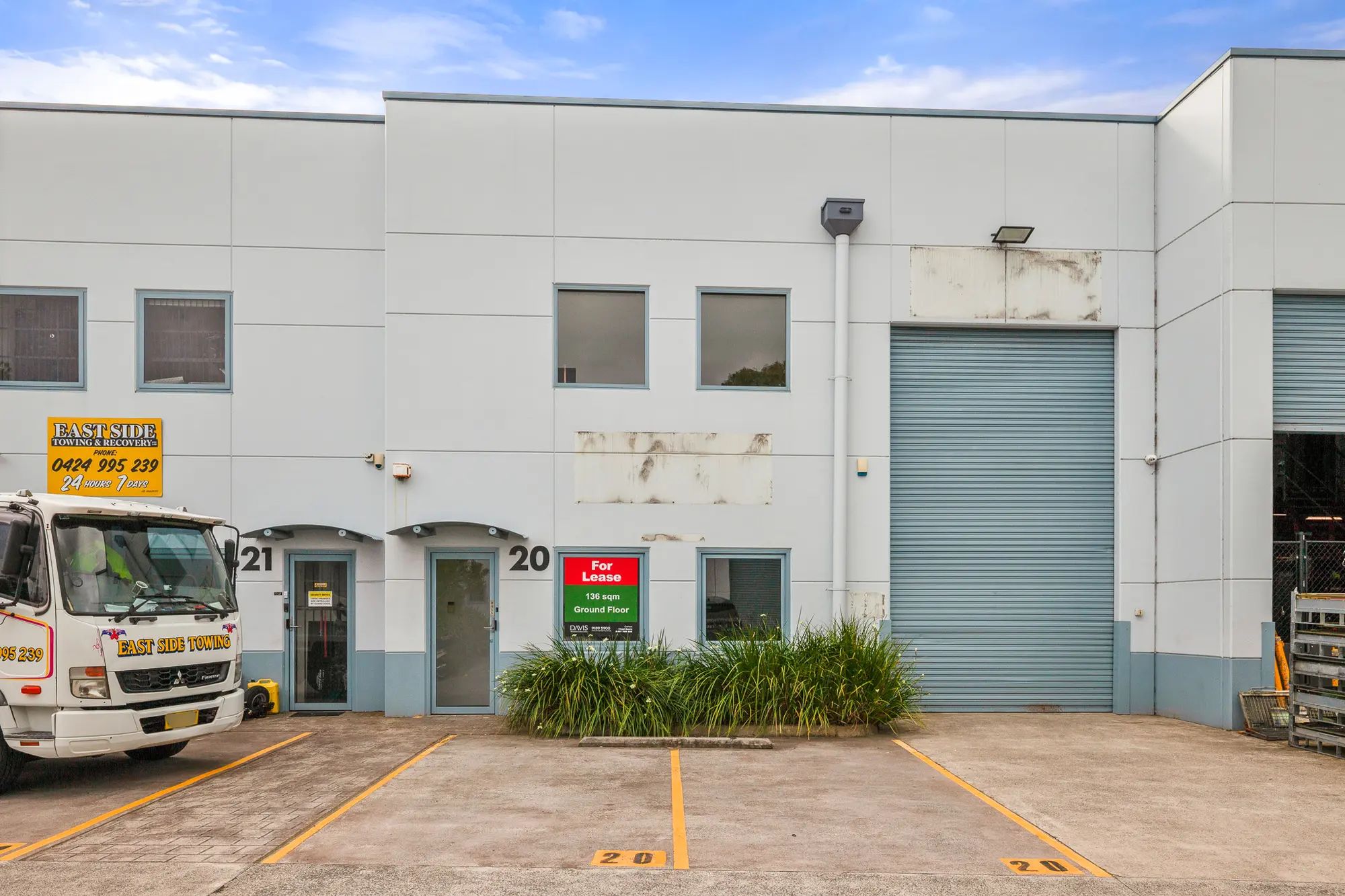 HIGH BAY FACTORY UNIT - AIR COND MEZZ